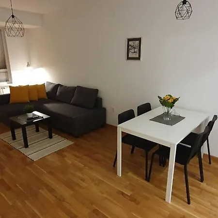 Appartement 5 *