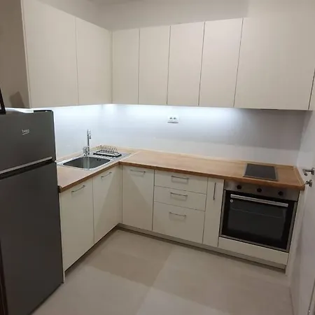 5 Appartement *