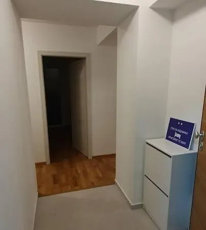 Appartement 5 *